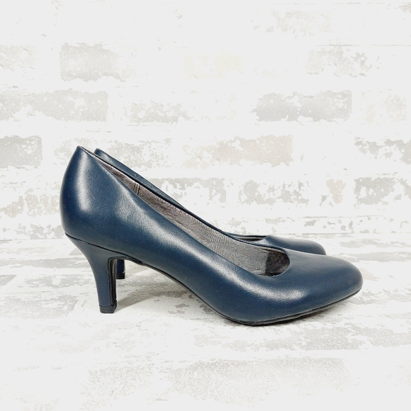 NEW Life Stride Parigi Navy Leather Slip On Heeled Pumps B593 - Picture 6 of 12